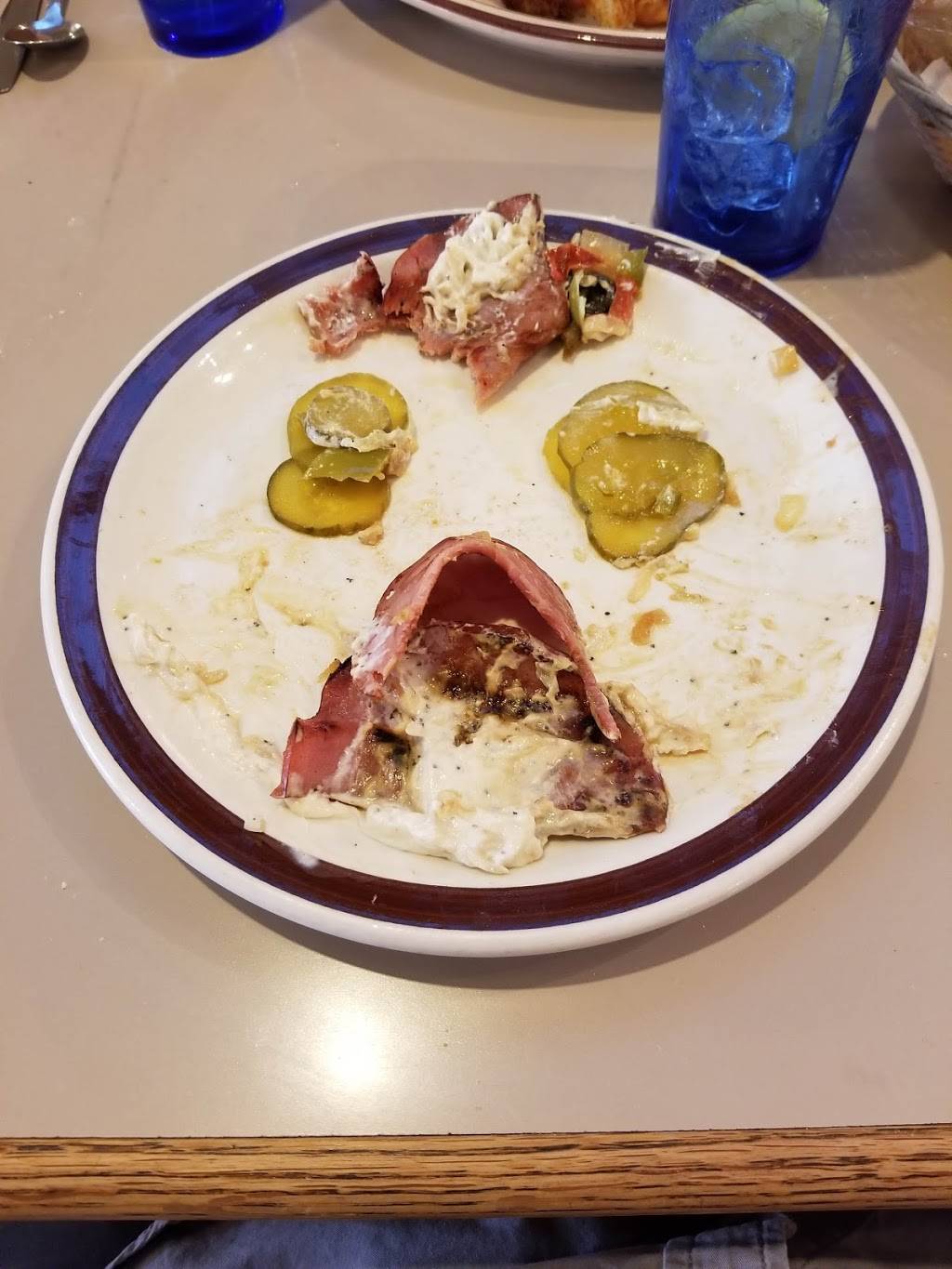 Amboy Family Restaurant & Pizza | restaurant | 211 E Main St, Amboy, IL 61310, USA | 8158573985 OR +1 815-857-3985