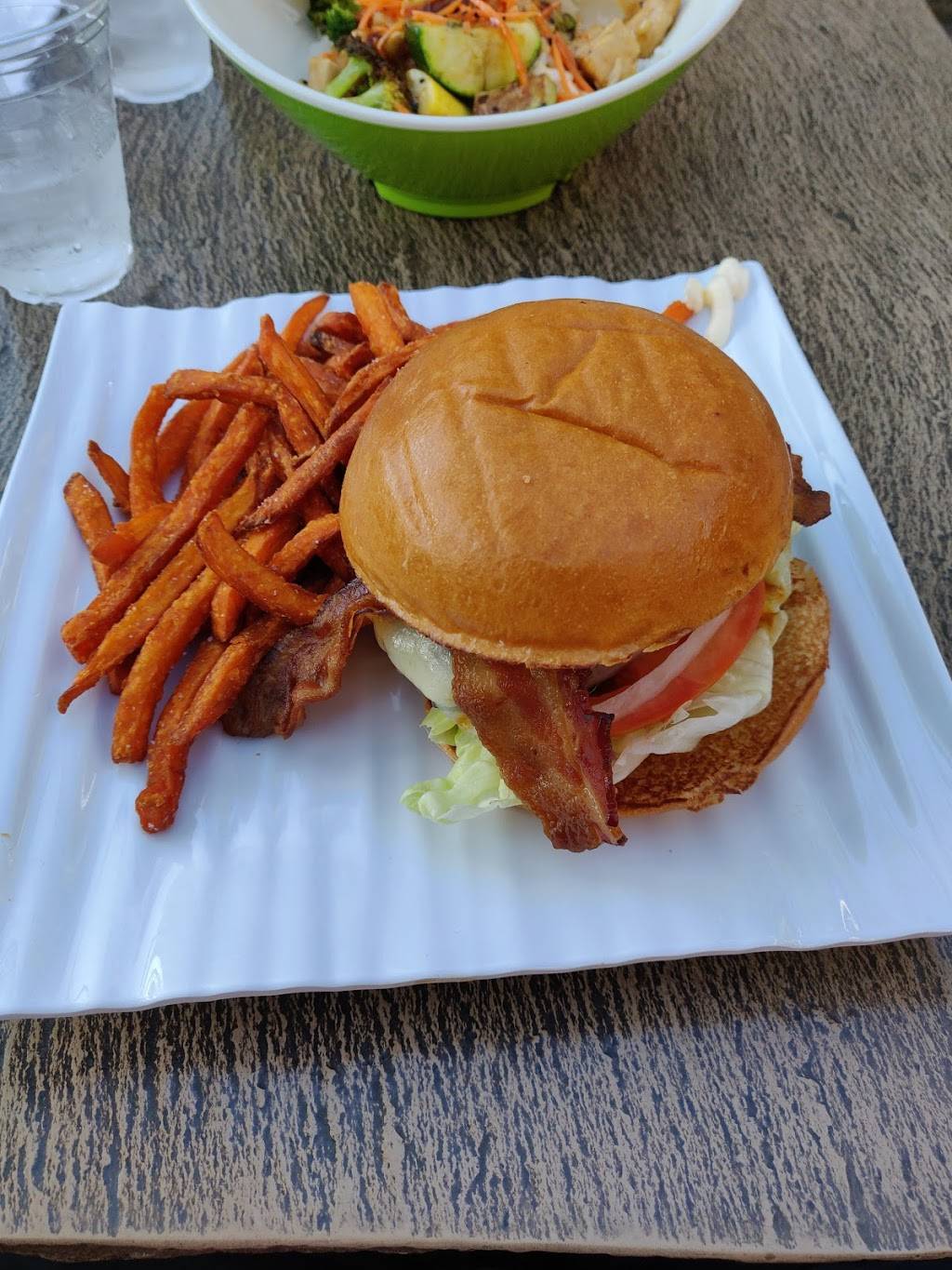 Tangaroa Terrace Tropical Bar & Grill | restaurant | 1150 Magic Way, Anaheim, CA 92802, USA | 7147813463 OR +1 714-781-3463