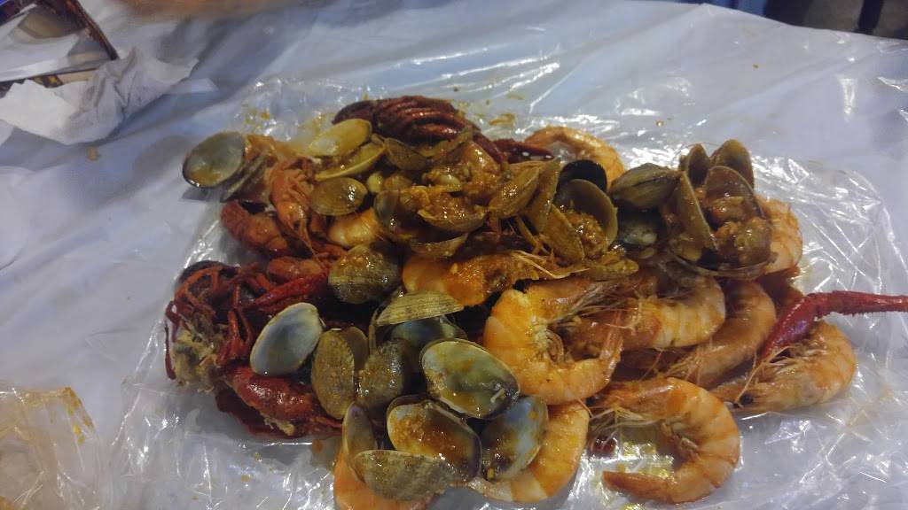 Hot N Juicy Crawfish | restaurant | 3863 Spring Mountain Rd, Las Vegas, NV 89102, USA | 7027502428 OR +1 702-750-2428
