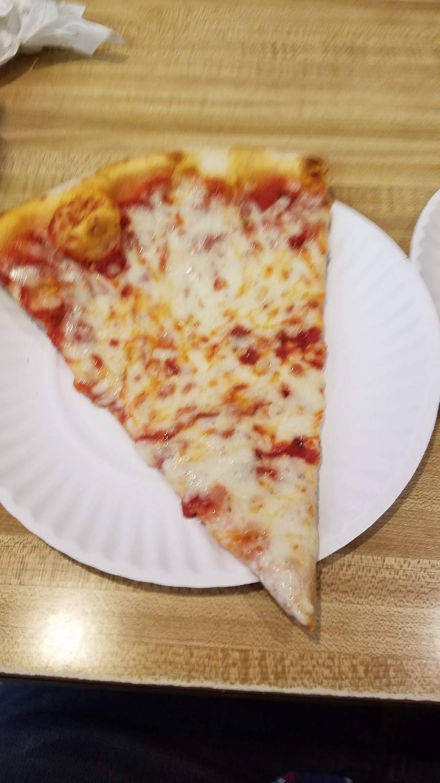 Johnnys Pizzeria | restaurant | 34 Main St, West Orange, NJ 07052, USA | 9737319505 OR +1 973-731-9505