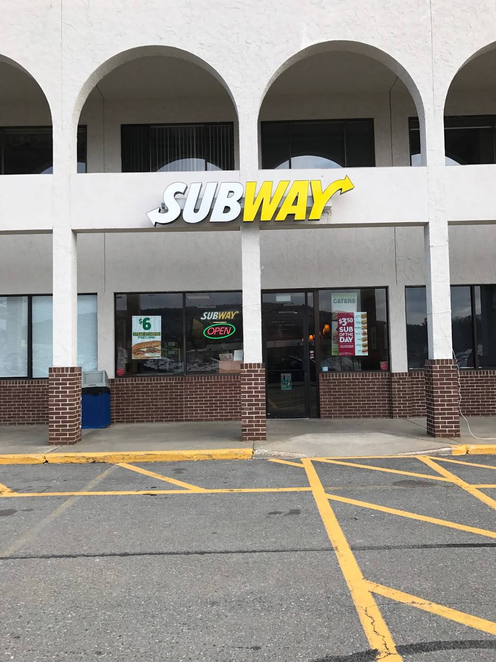 Subway | restaurant | 975 Merriam Ave, Leominster, MA 01453, USA | 9784665111 OR +1 978-466-5111