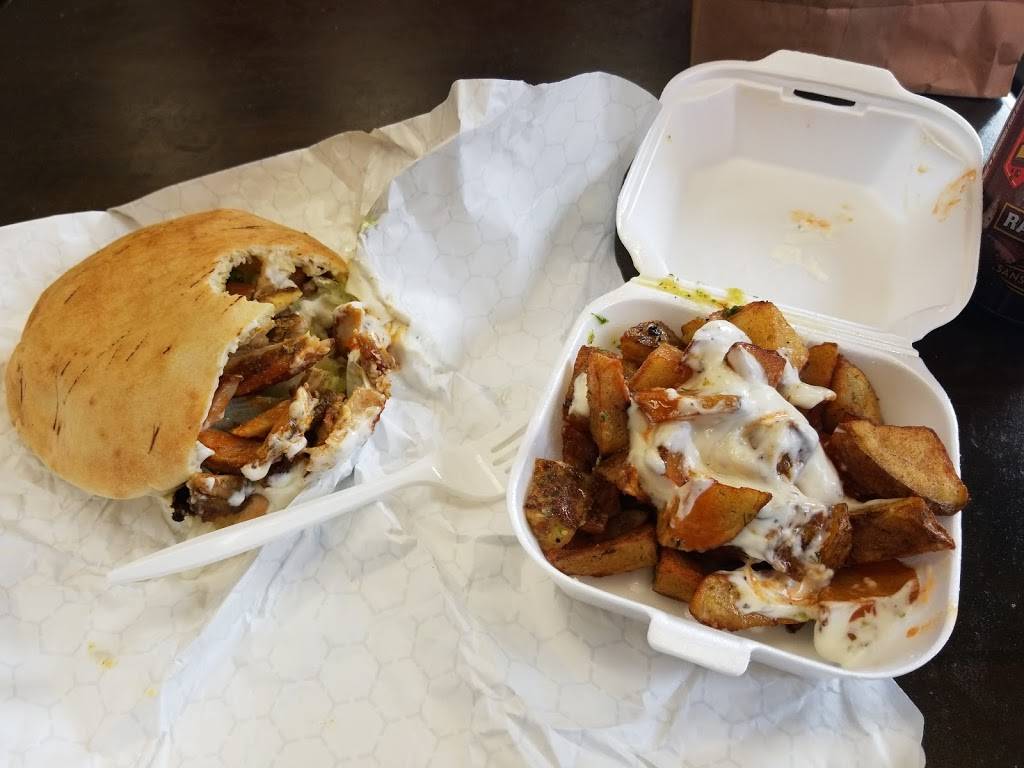 Qs Shawarma | restaurant | 1075 Martin Grove Rd, Etobicoke, ON M9W 4W6, Canada | 4162407712 OR +1 416-240-7712