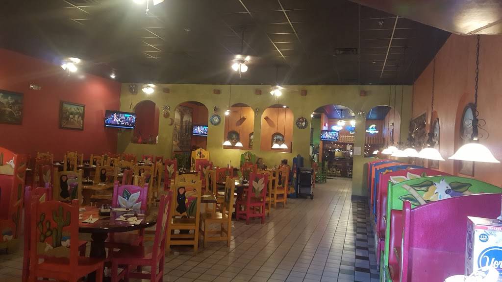 Casablanca Mexican Restaurant | restaurant | 700 N Riverside Dr, Clarksville, TN 37040, USA | 9319200494 OR +1 931-920-0494