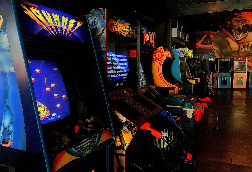 Free Play Arcade - Arlington | restaurant | 400 E South St, Arlington, TX 76010, USA | 8172428483 OR +1 817-242-8483