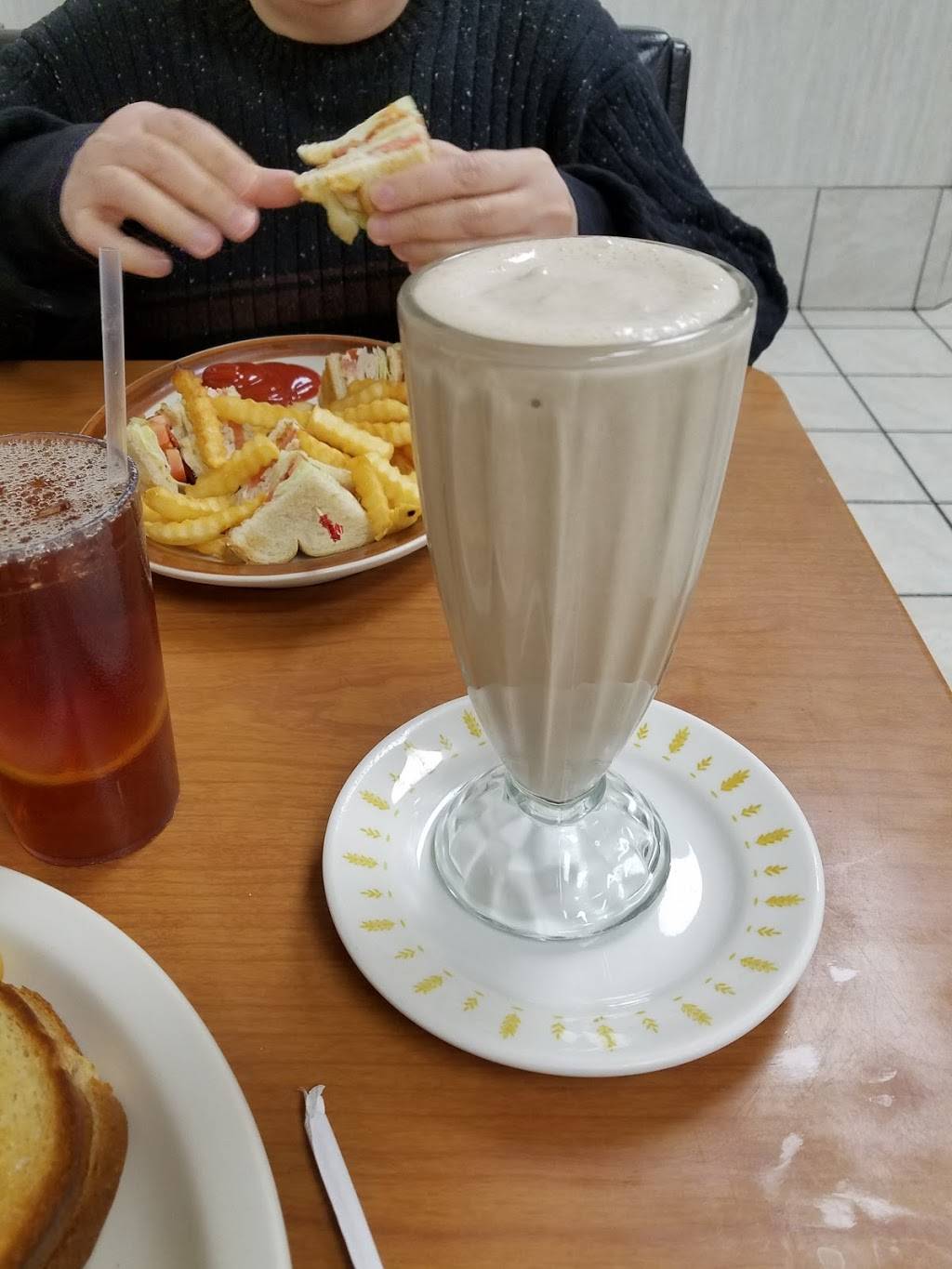 Snack Time Family Restaurant | restaurant | 1010 6th St, Nevada, IA 50201, USA | 5153825254 OR +1 515-382-5254