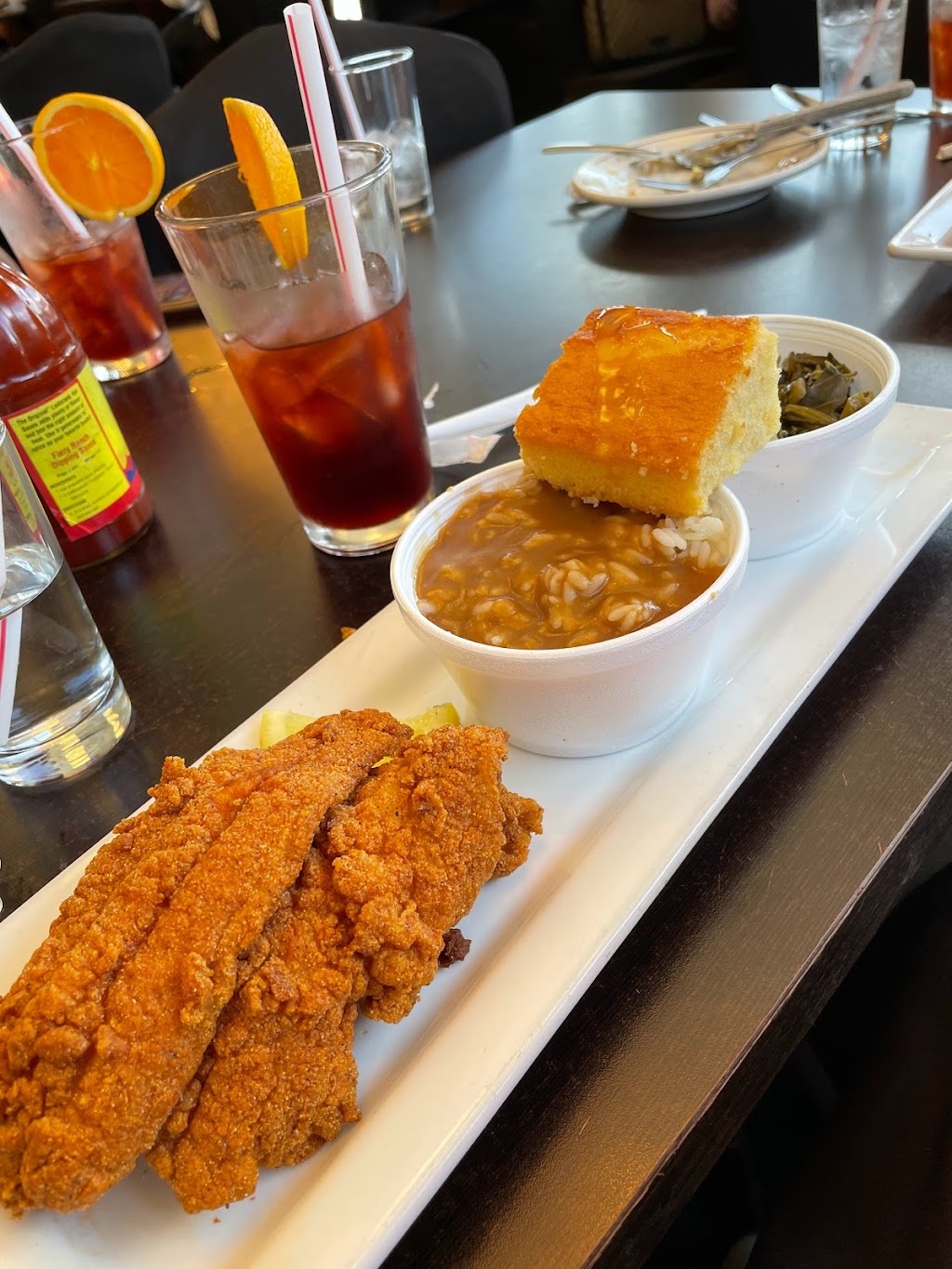 Oooh Wee It Is | restaurant | 33 E 83rd St, Chicago, IL 60619, USA | 8722447505 OR +1 872-244-7505