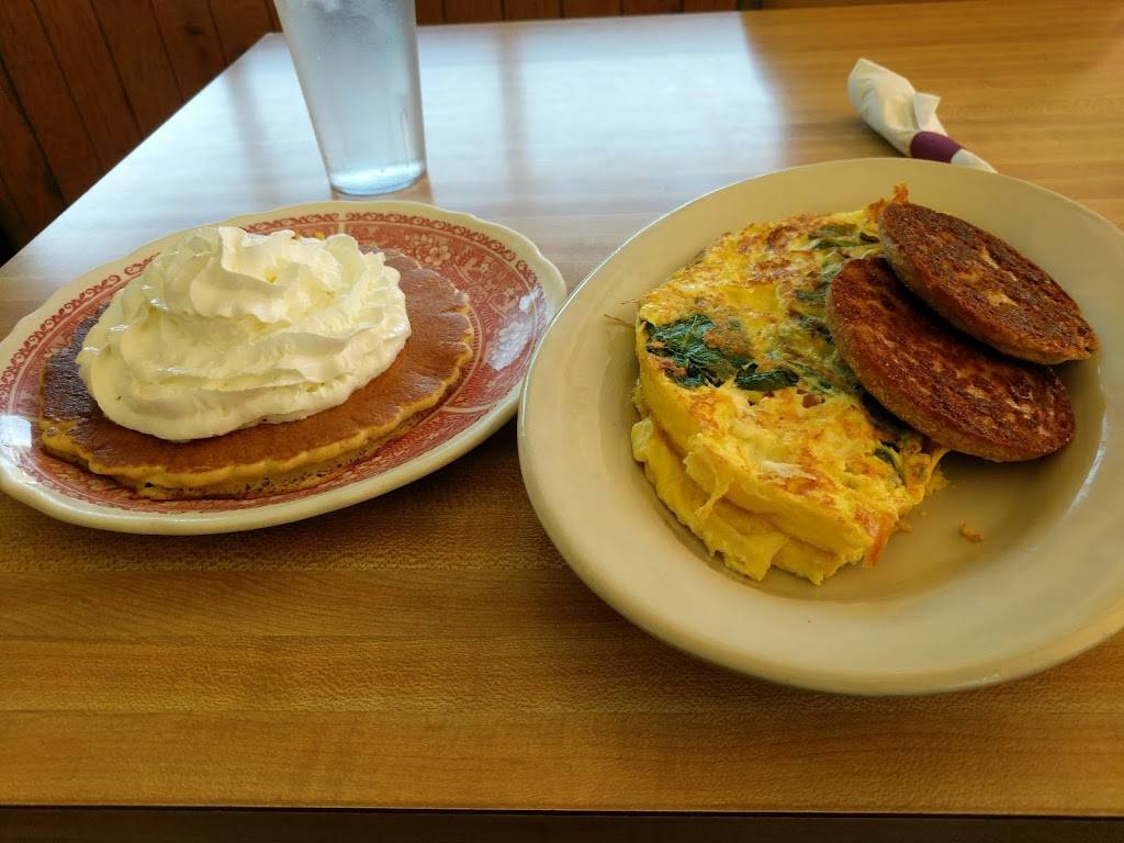 Augusta House of Pancakes | cafe | 100 Western Ave, Augusta, ME 04330, USA | 2076239775 OR +1 207-623-9775