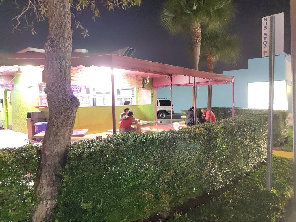 La Placita | restaurant | 00434506000001050, Lake Worth, FL 33462, USA | 5615552605 OR +1 561-555-2605