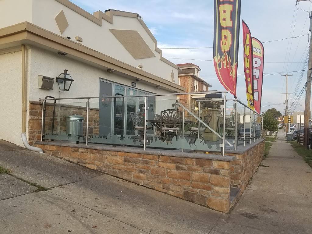 Dukes BBQ | restaurant | 1003 E Main St, Norristown, PA 19401, USA | 4846791410 OR +1 484-679-1410