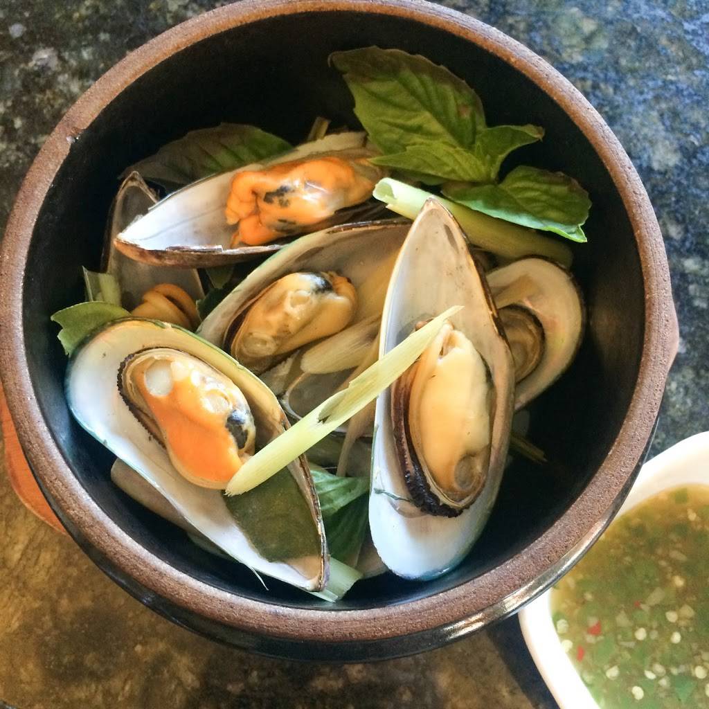 Phila Fusion Noodle Bar | restaurant | 54 Phila St, Saratoga Springs, NY 12866, USA | 5182260400 OR +1 518-226-0400