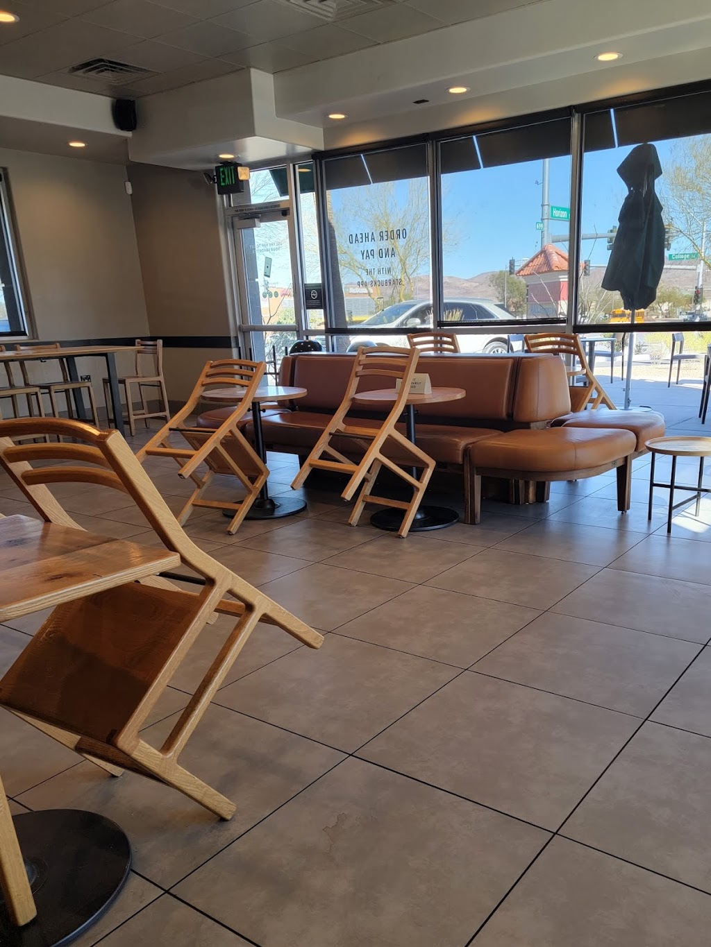 Starbucks | cafe | 690 E Horizon Dr, Henderson, NV 89015, USA | 7025585367 OR +1 702-558-5367