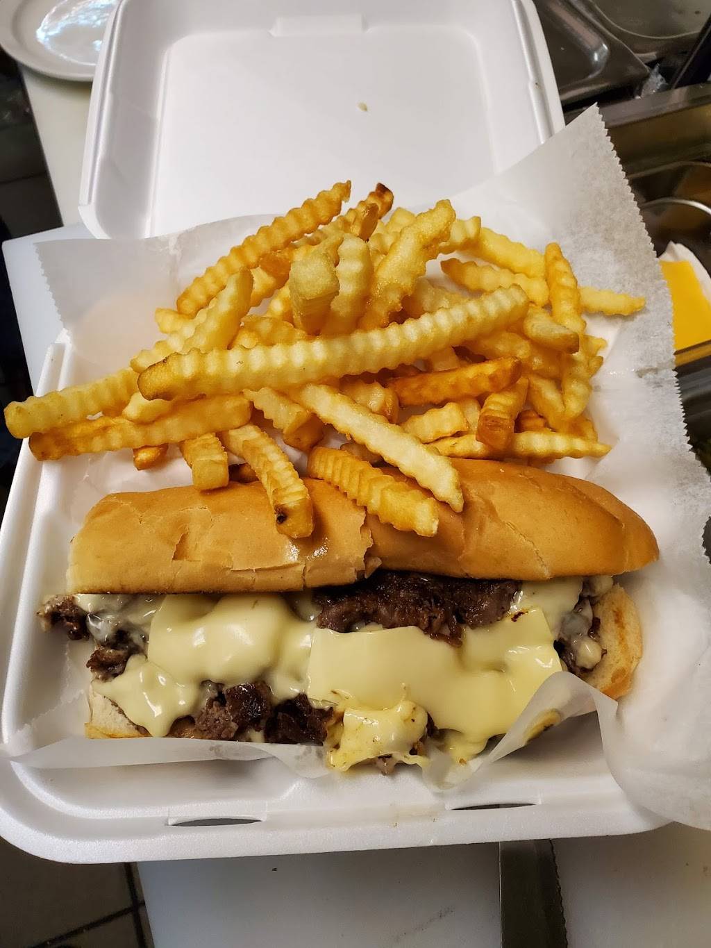 Home Plate Cafe Llc | restaurant | 804 S Main St, Shawano, WI 54166, USA | 7155263434 OR +1 715-526-3434