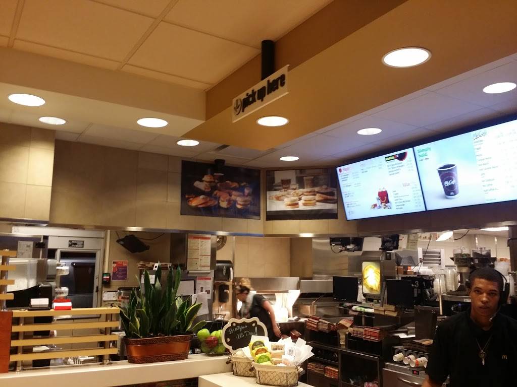 McDonalds | cafe | 6950 Mesa Ridge Pkwy, Fountain, CO 80817, USA | 7194760514 OR +1 719-476-0514