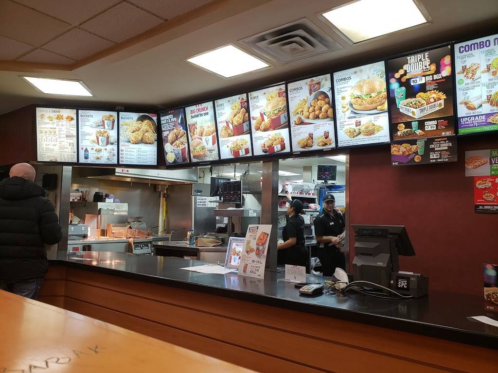 KFC | meal delivery | 10594 Yonge St, Richmond Hill, ON L4C 3C8, Canada | 9058848488 OR +1 905-884-8488