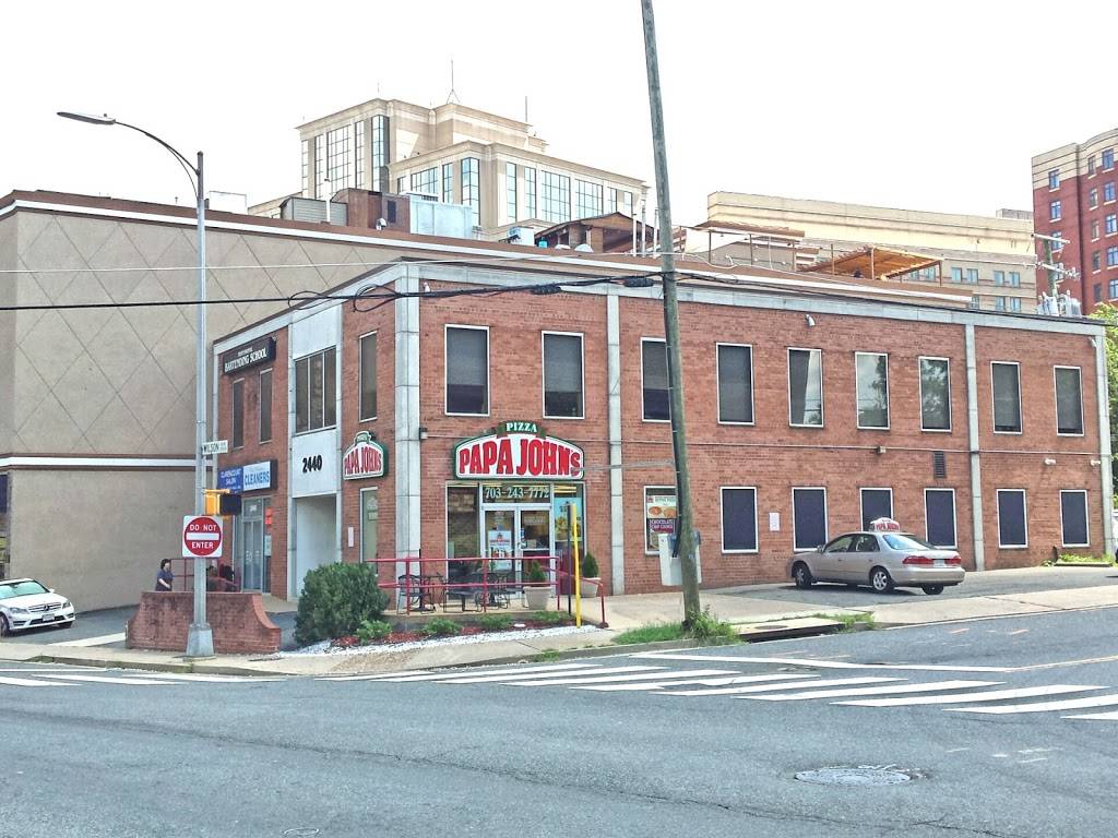 Papa Johns Pizza | restaurant | 2440 Wilson Blvd, Arlington, VA 22201, USA | 7032437772 OR +1 703-243-7772