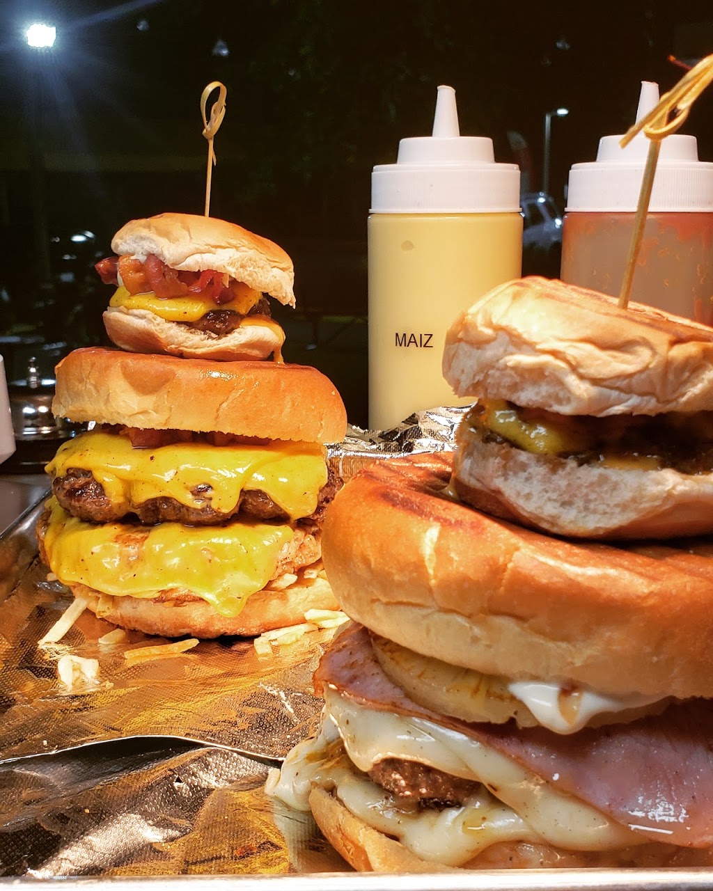 Pepitos Burgers & Shakes | restaurant | 2590 NE 186th St, North Miami Beach, FL 33160, USA | 3054143521 OR +1 305-414-3521