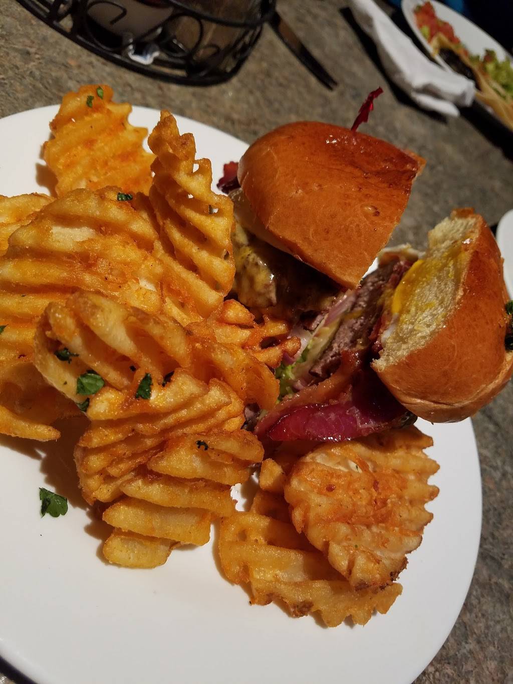 Tommy Joes | restaurant | 7940 Norfolk Ave, Bethesda, MD 20814, USA | 3016543801 OR +1 301-654-3801