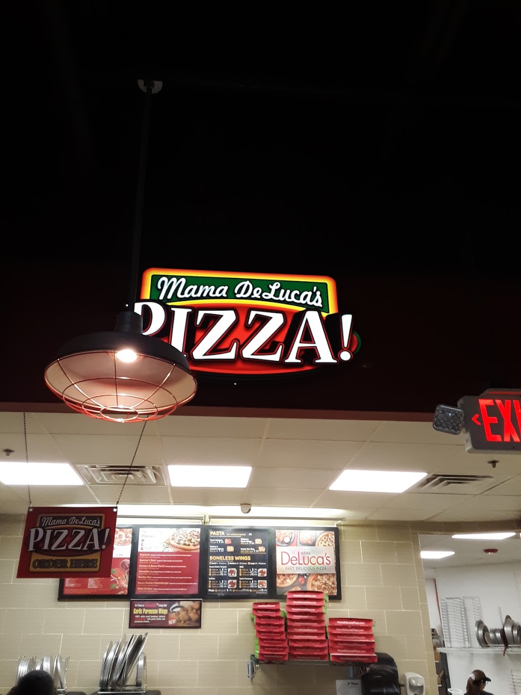 Mama DeLucas Pizza | restaurant | 1645 Parkway, Sevierville, TN 37862, USA | 8652805010 OR +1 865-280-5010