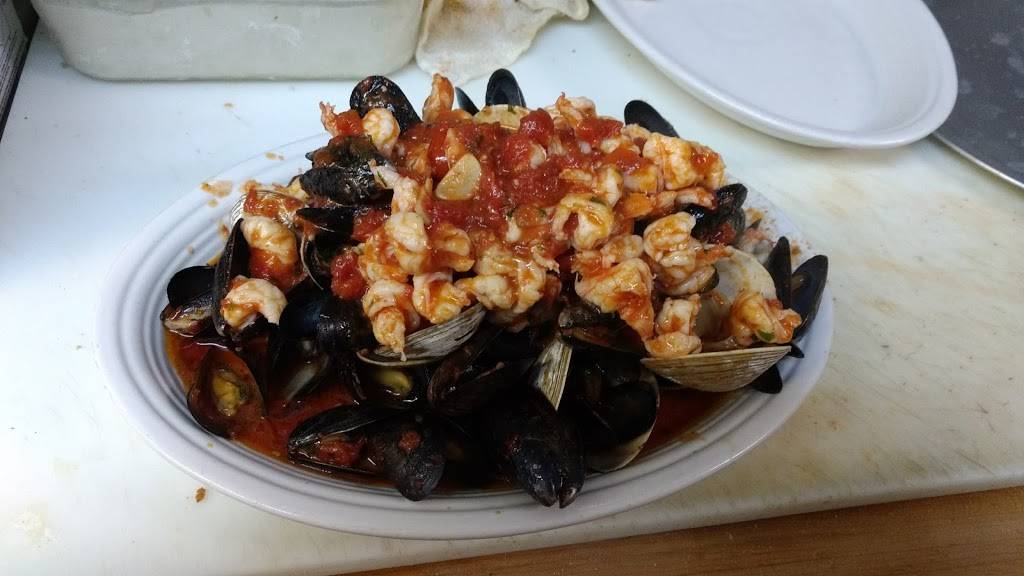 Genios Restaurant | restaurant | 583 Davenport Ave, New Rochelle, NY 10805, USA | 9142789890 OR +1 914-278-9890