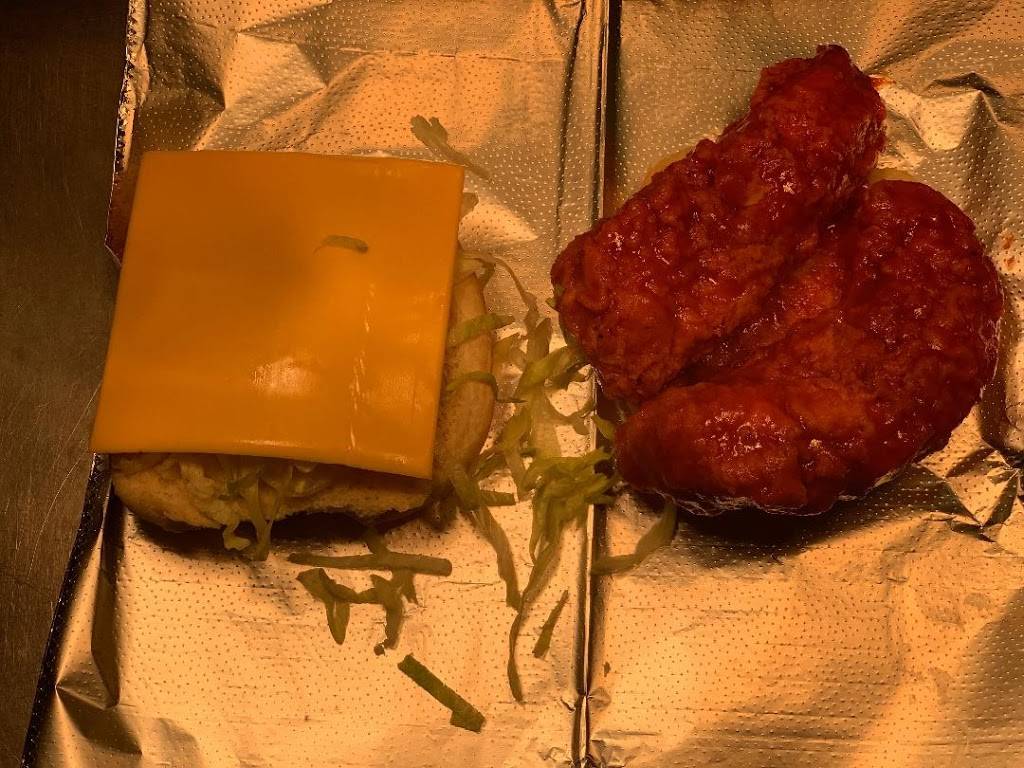 Big Chic | restaurant | 590 Macon St, McDonough, GA 30253, USA | 7709571329 OR +1 770-957-1329