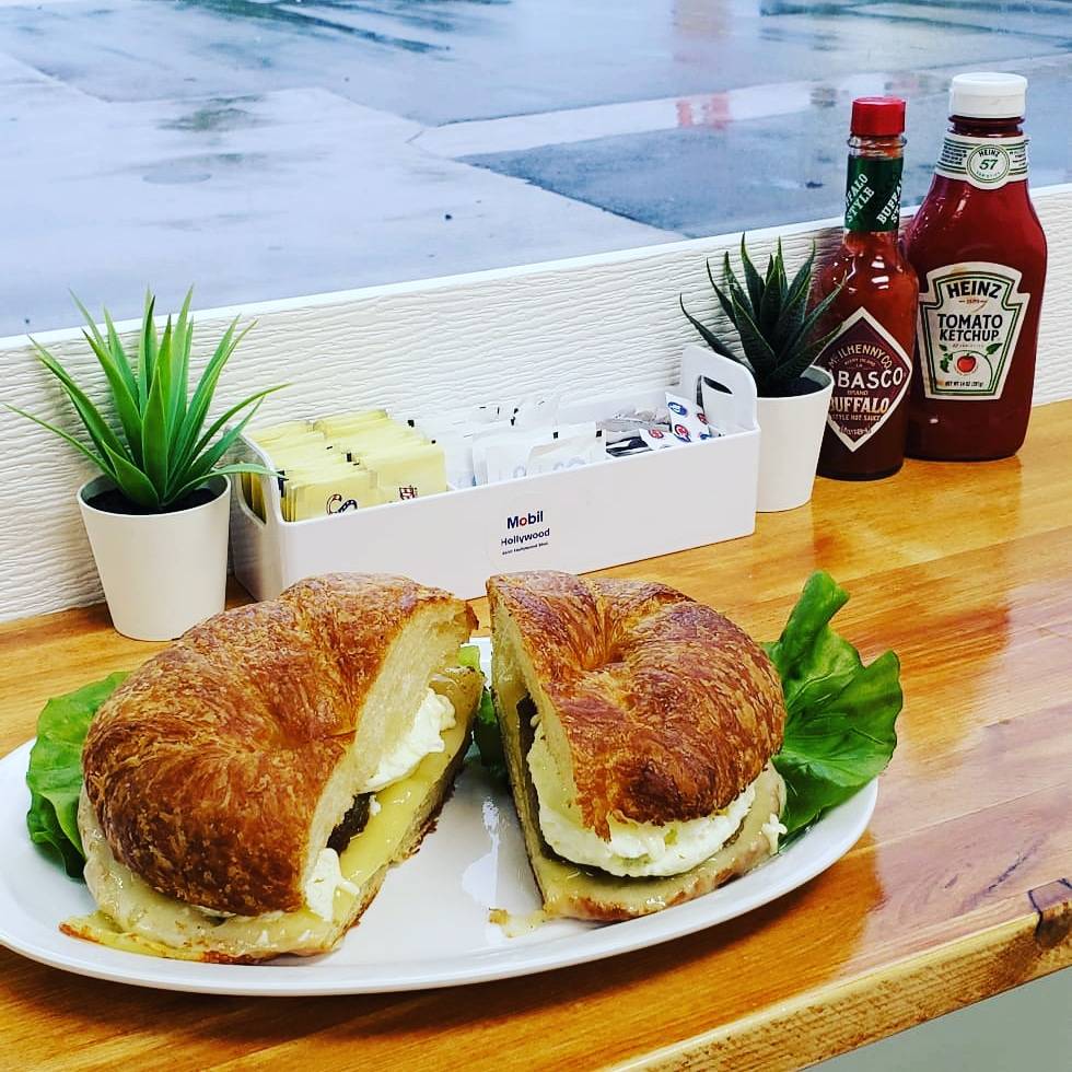 LOLOs Bakery | bakery | 6650 Pines Blvd, Pembroke Pines, FL 33024, USA | 7542605446 OR +1 754-260-5446