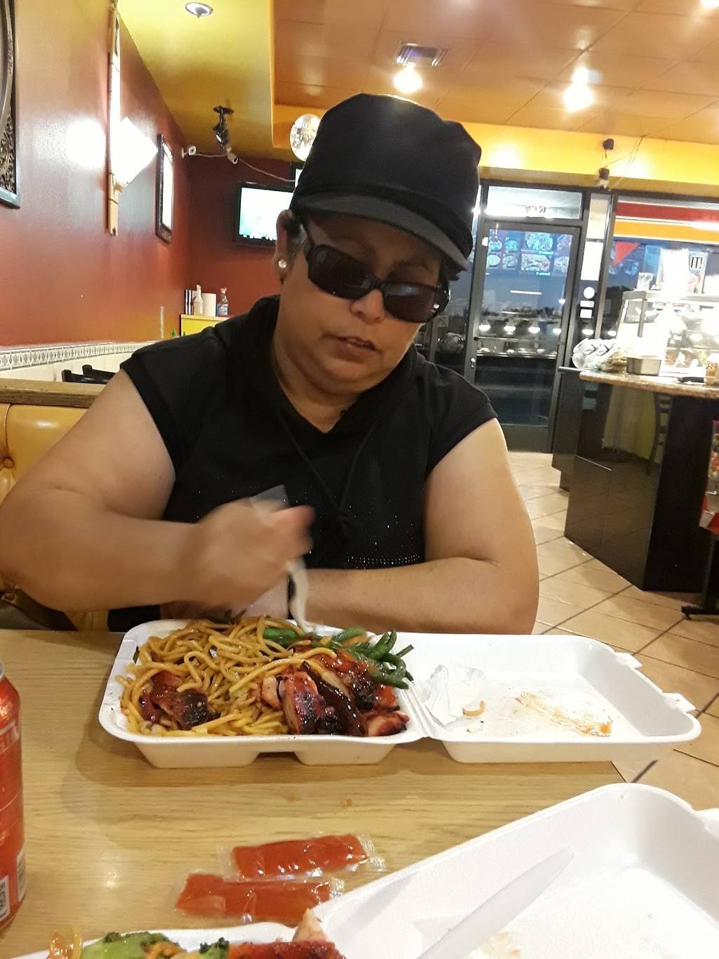 Mikels Donuts & Subs | bakery | 18480 Valley Blvd, Bloomington, CA 92316, USA | 9098772680 OR +1 909-877-2680