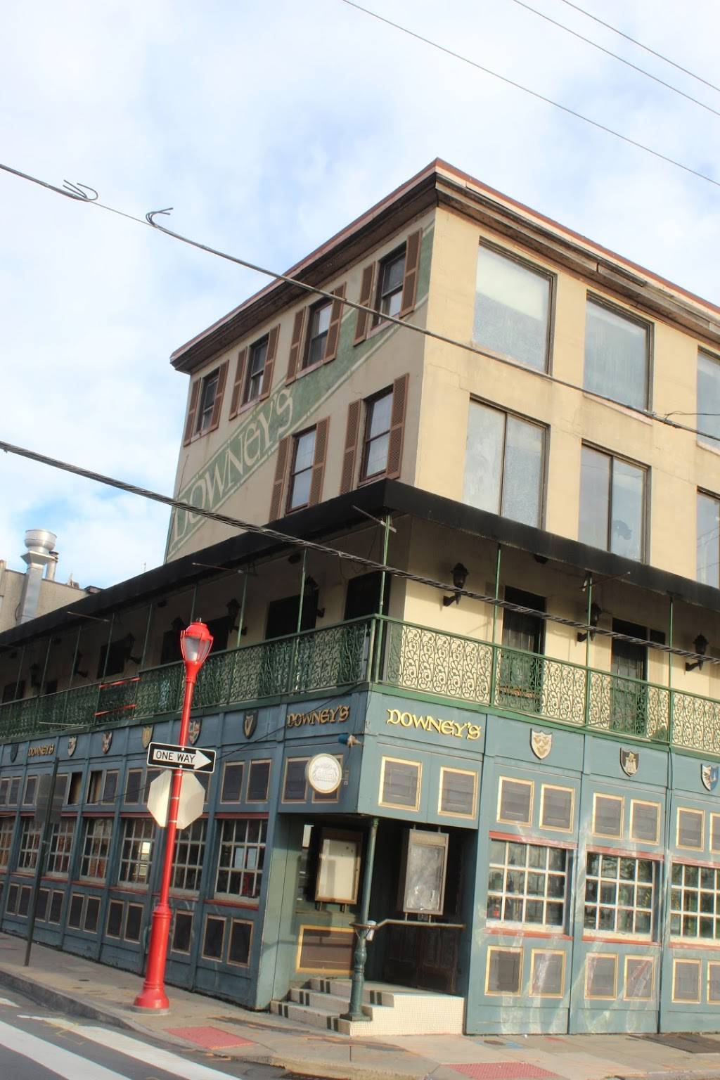 Downeys Restaurant | restaurant | 526 S Front St, Philadelphia, PA 19147, USA | 2157878185 OR +1 215-787-8185