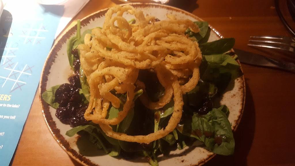 Camp Critter Bar & Grill | restaurant | 3575 US-31, Traverse City, MI 49684, USA | 2319413600 OR +1 231-941-3600