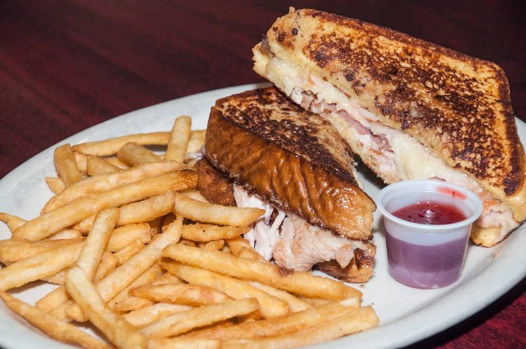 Lincoln Square Pancake House Greenfield | restaurant | 118 W Main St, Greenfield, IN 46140, USA | 3173181792 OR +1 317-318-1792