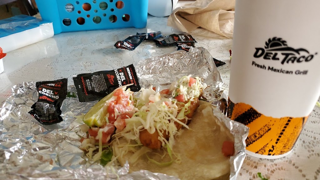 Del Taco | meal takeaway | 120 S Lovekin Blvd, Blythe, CA 92225, USA | 7609225335 OR +1 760-922-5335