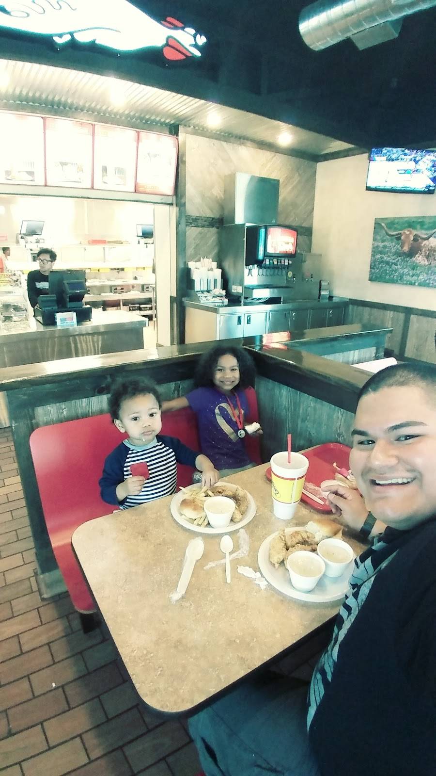 Chicken Express | restaurant | 3130 E Broad St, Mansfield, TX 76063, USA | 8174536445 OR +1 817-453-6445