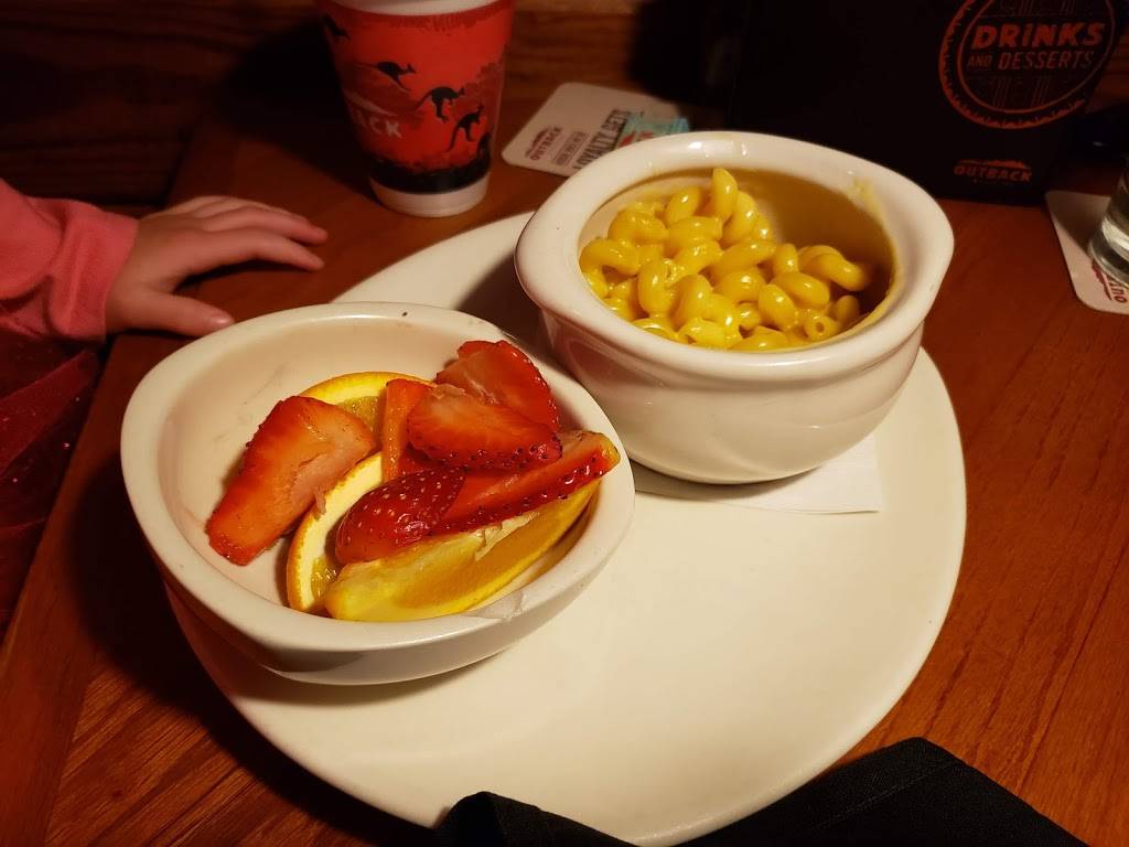 Outback Steakhouse | restaurant | 127 W Tiverton Way, Lexington, KY 40503, USA | 8592726283 OR +1 859-272-6283