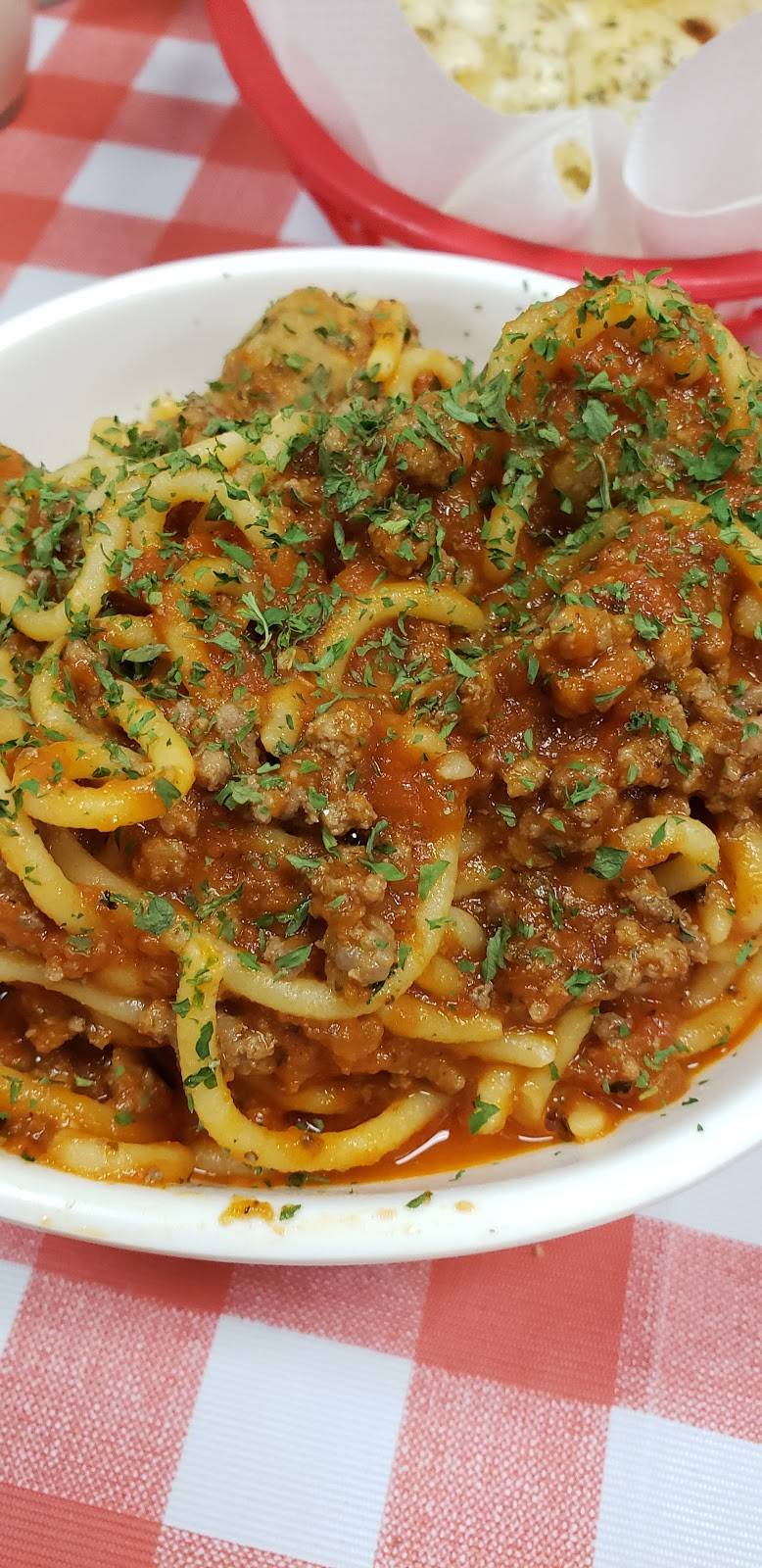 The Pasta Place | restaurant | 6105 Havelock Ave, Lincoln, NE 68507, USA | 4029752010 OR +1 402-975-2010