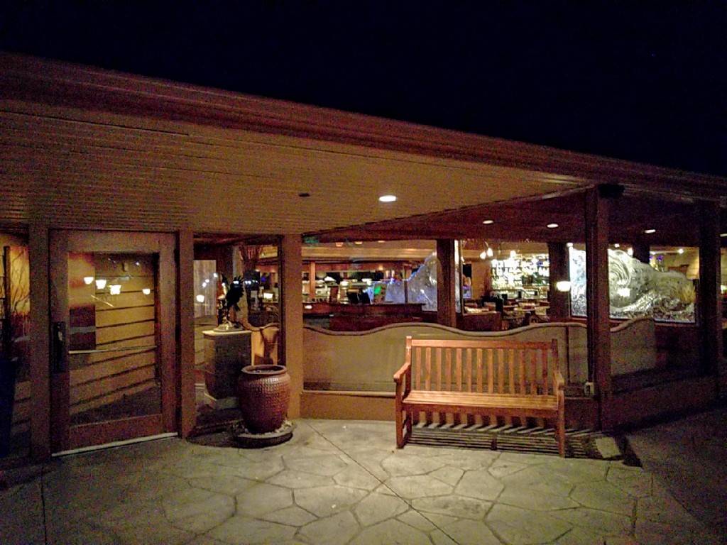 Chart House | restaurant | 25908 Genesee Trail Rd, Golden, CO 80401, USA | 3035269813 OR +1 303-526-9813