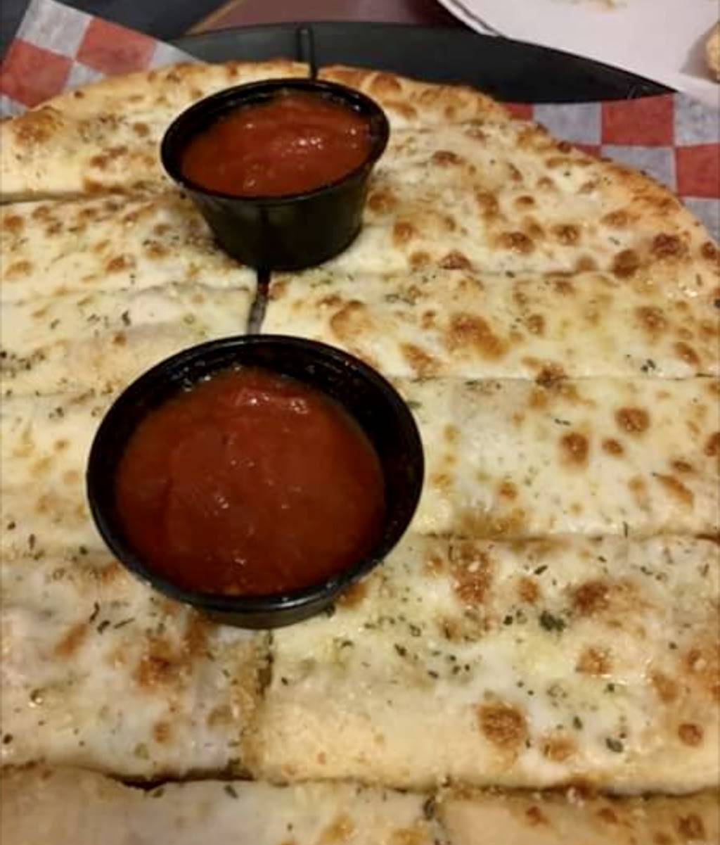 Downtown Pizza Pub | restaurant | 112 S Main St, Harrodsburg, KY 40330, USA | 8596056488 OR +1 859-605-6488