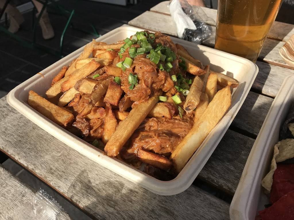 Fishtown Hops | restaurant | 1001 N Delaware Ave, Philadelphia, PA 19125, USA | 8774773715 OR +1 877-477-3715