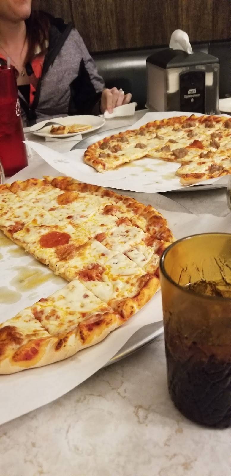 Poor Richards Restaurant | restaurant | 2303 IA-24, New Hampton, IA 50659, USA | 6413944217 OR +1 641-394-4217