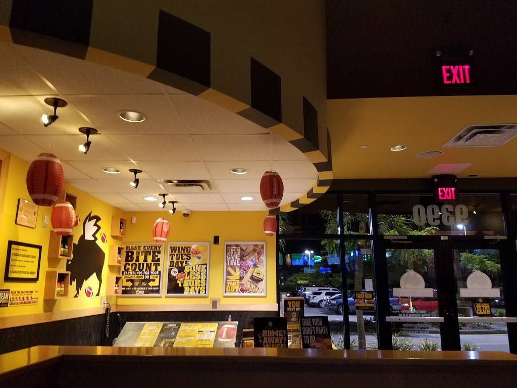 Buffalo Wild Wings | meal takeaway | 9390 Dynasty Dr #101, Fort Myers, FL 33905, USA | 2392109464 OR +1 239-210-9464