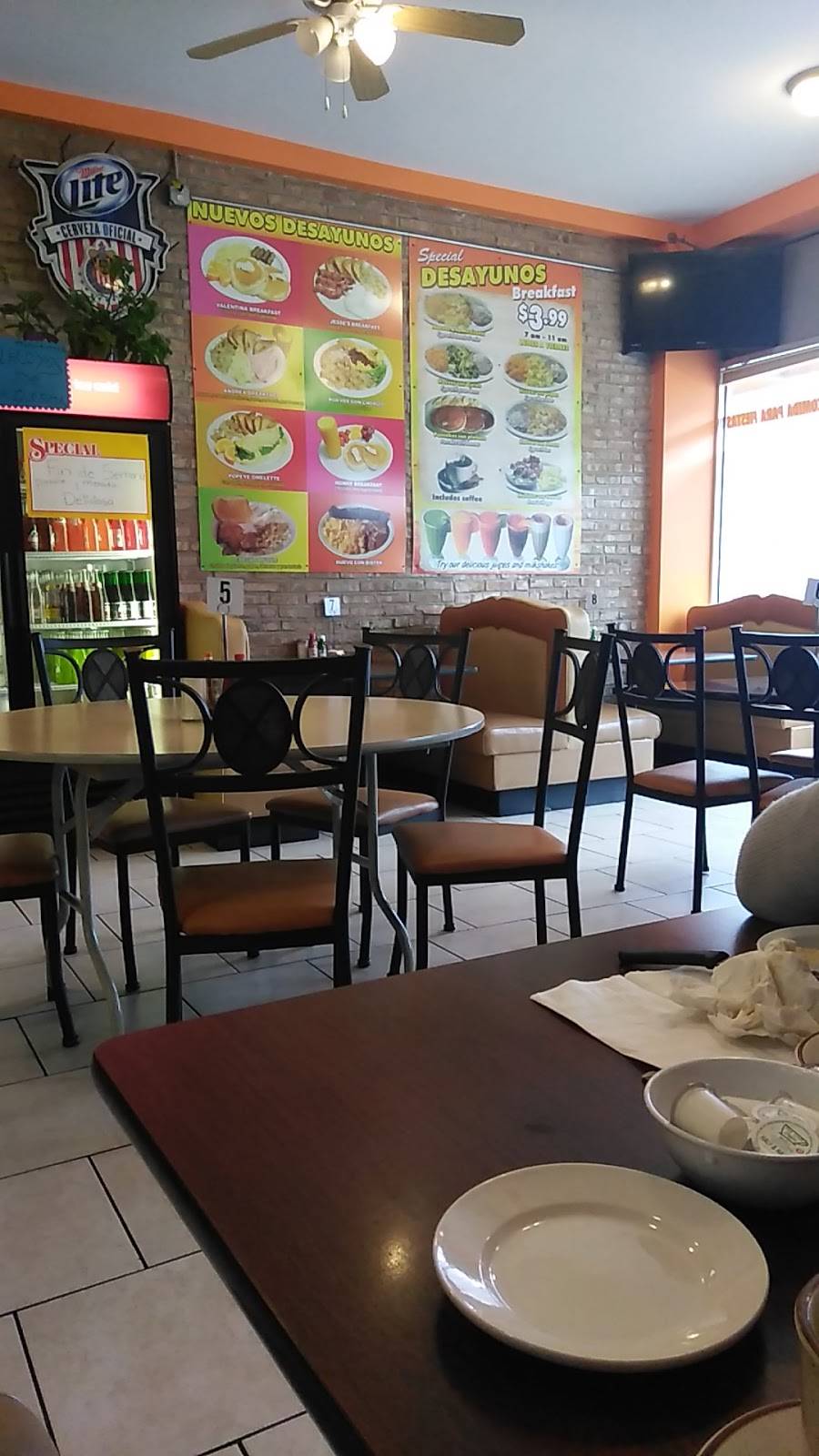 La Fuente Restaurant | restaurant | 2950 W 59th St, Chicago, IL 60629, USA | 7737789449 OR +1 773-778-9449