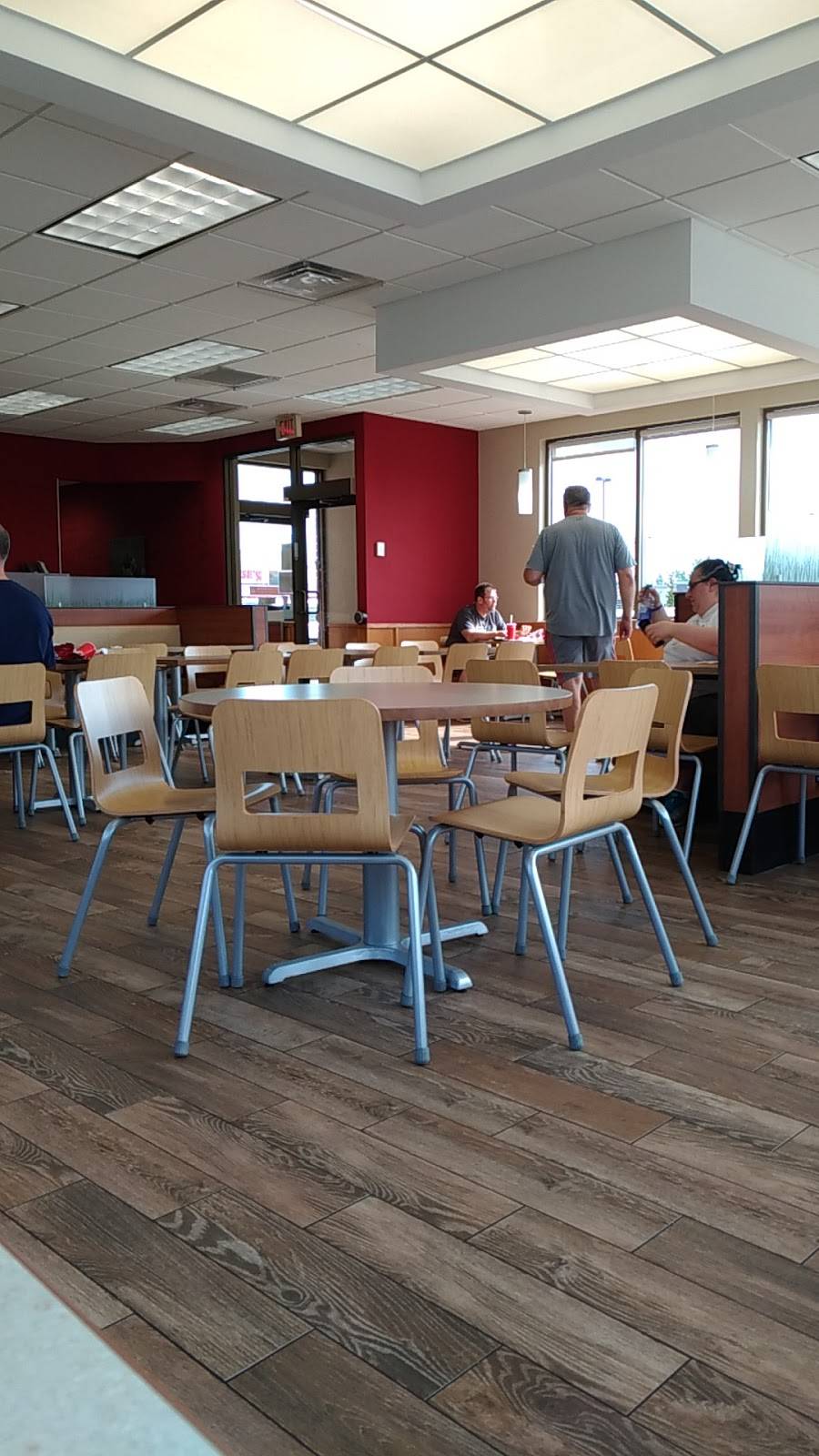 Wendys | restaurant | 4450 Walker Rd, Windsor, ON N8W 3T5, Canada | 5199661507 OR +1 519-966-1507