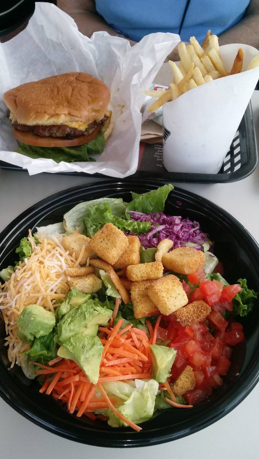 Steak n Shake | restaurant | 58707 Twentynine Palms Highway, Yucca Valley, CA 92284, USA | 7608201345 OR +1 760-820-1345