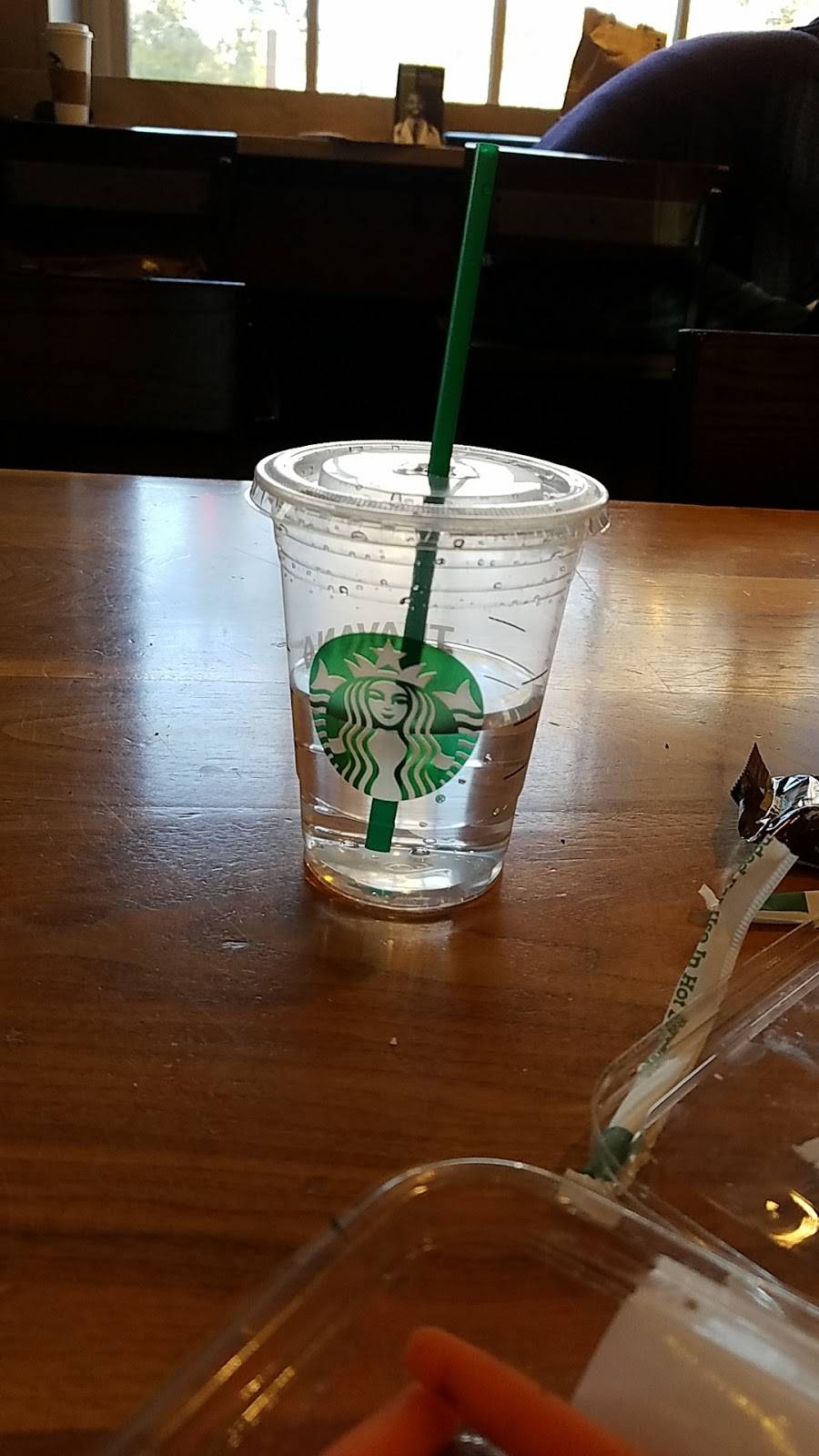 Starbucks | cafe | 7140 Wisconsin Ave, Bethesda, MD 20814, USA | 3016525941 OR +1 301-652-5941