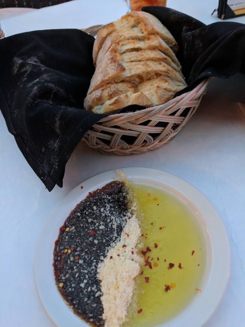 Lombardis | restaurant | S Las Vegas Blvd, Las Vegas, NV 89109, USA | 7027311755 OR +1 702-731-1755