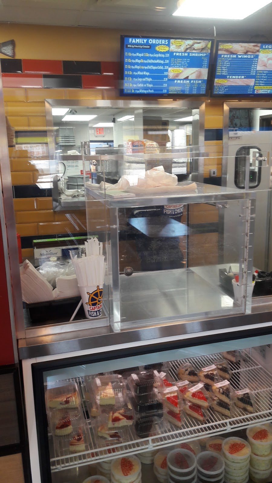 Captain Jays Fish & Chicken | restaurant | 18400 W Warren Ave, Detroit, MI 48228, USA | 3139820100 OR +1 313-982-0100