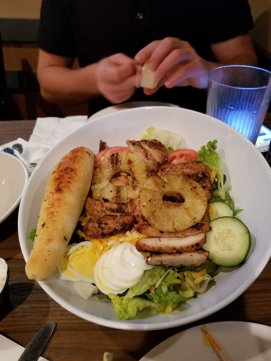 Hollys Restaurant & Pub | restaurant | 3705 Franklin St, Michigan City, IN 46360, USA | 2198795124 OR +1 219-879-5124