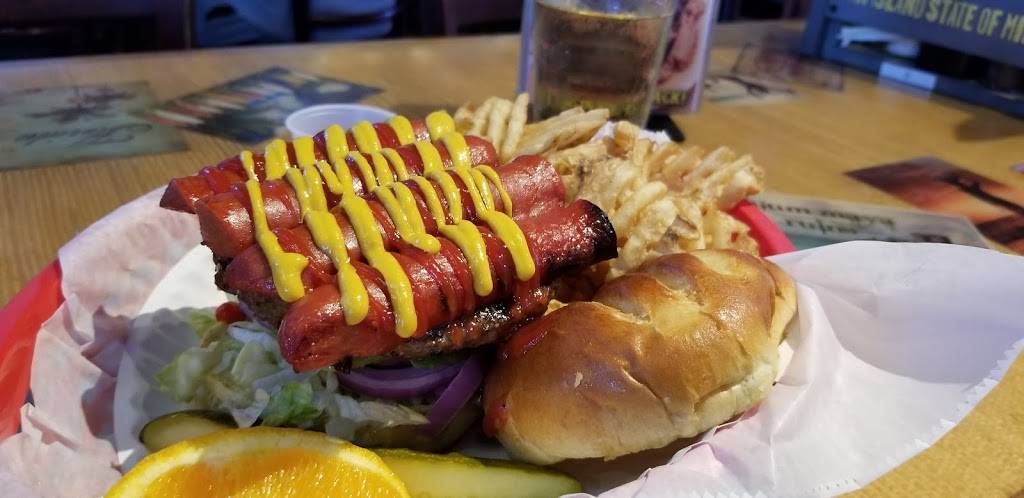 Long Doggers - Indialantic | restaurant | 890 N Miramar Ave, Indialantic, FL 32903, USA | 3217251115 OR +1 321-725-1115