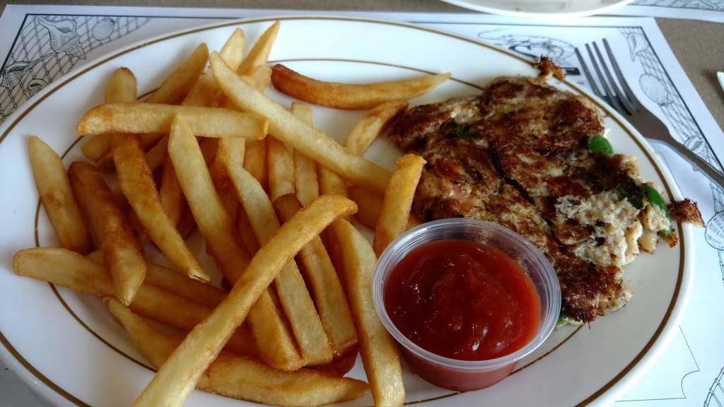 Oysters of Crystal River | restaurant | 606 US-19, Crystal River, FL 34429, USA | 3527952633 OR +1 352-795-2633