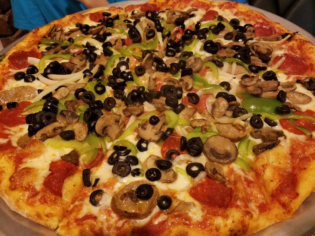 Fini’s Pizzeria | restaurant | 1032 Old Peachtree Rd NW, Lawrenceville, GA 30043, USA | 6782053872 OR +1 678-205-3872