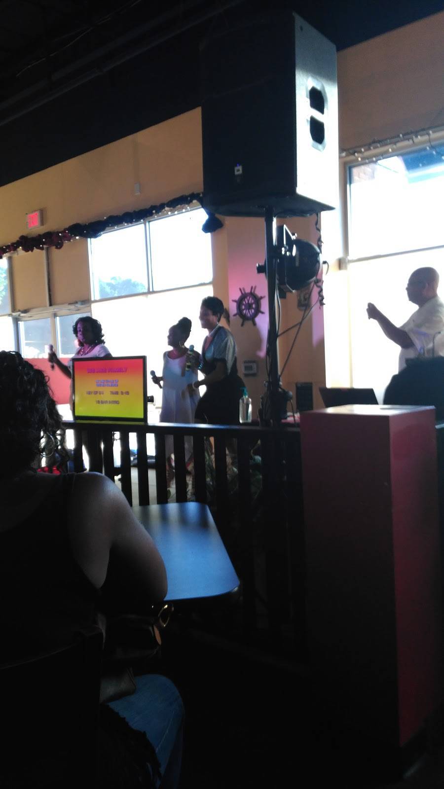 Fitzgeralds Seafood | restaurant | 3400 New Birch Dr, Raleigh, NC 27610, USA | 9198033451 OR +1 919-803-3451