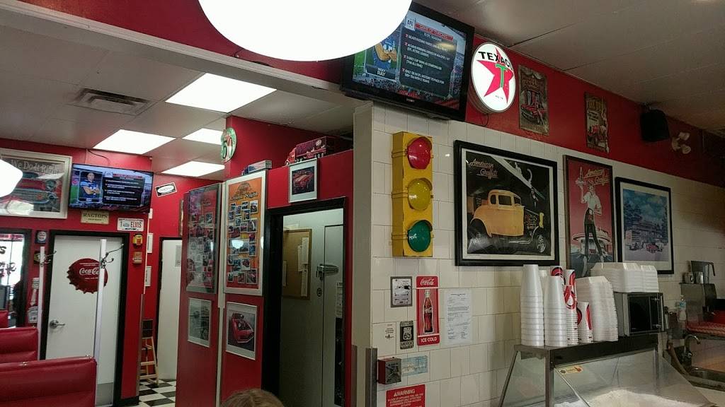 Petes Big Bite Burgers | restaurant | 817 Dundas St W, Whitby, ON L1N 2N5, Canada | 9056688566 OR +1 905-668-8566